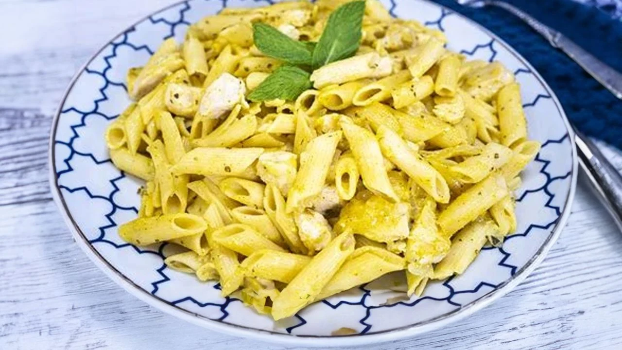 KREMALI TAVUKLU PENNE
