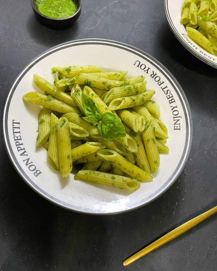 PESTO SOSLU MAKARNA PENNE